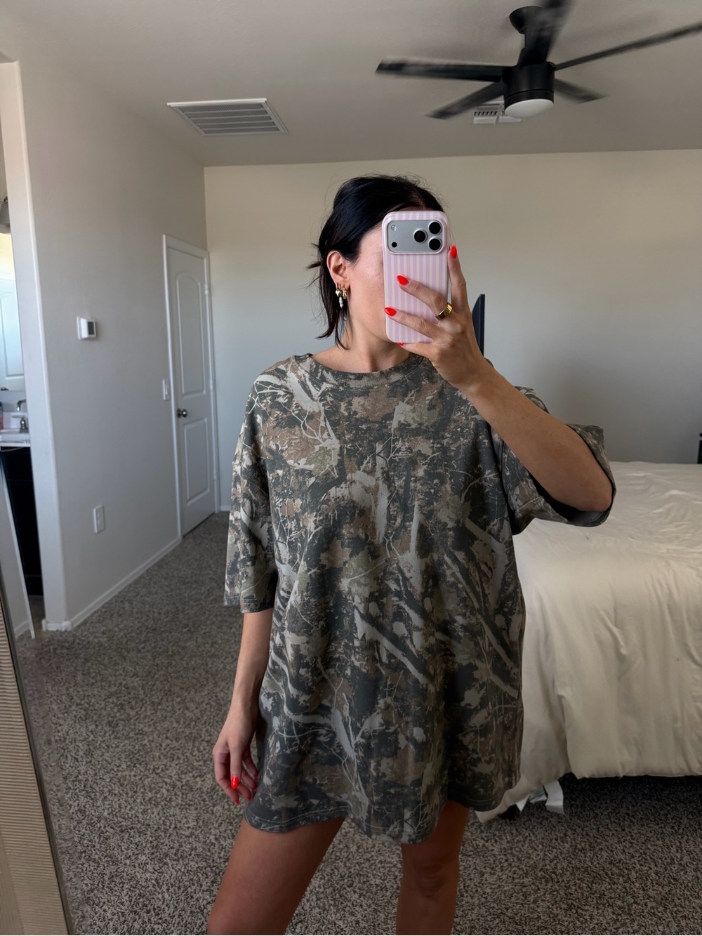 Oversized camo tee